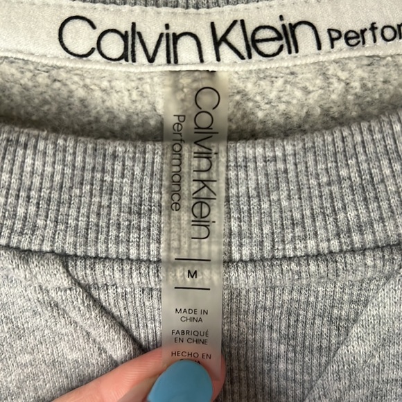 Calvin Klein Performance sweatshirt. - Picture 6 of 6
